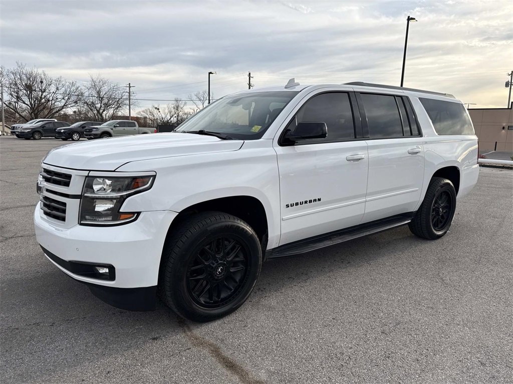 Used 2020 Chevrolet Suburban Premier image 2