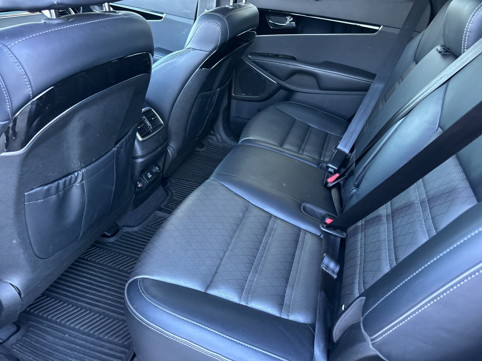 Used 2019 Kia Sorento SX AWD/4WD image 11