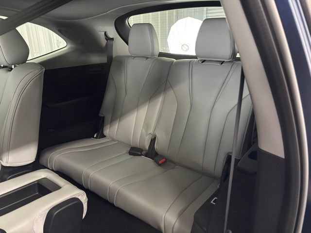 Certified 2026 Acura MDX FWD w/ Technology Package image 15