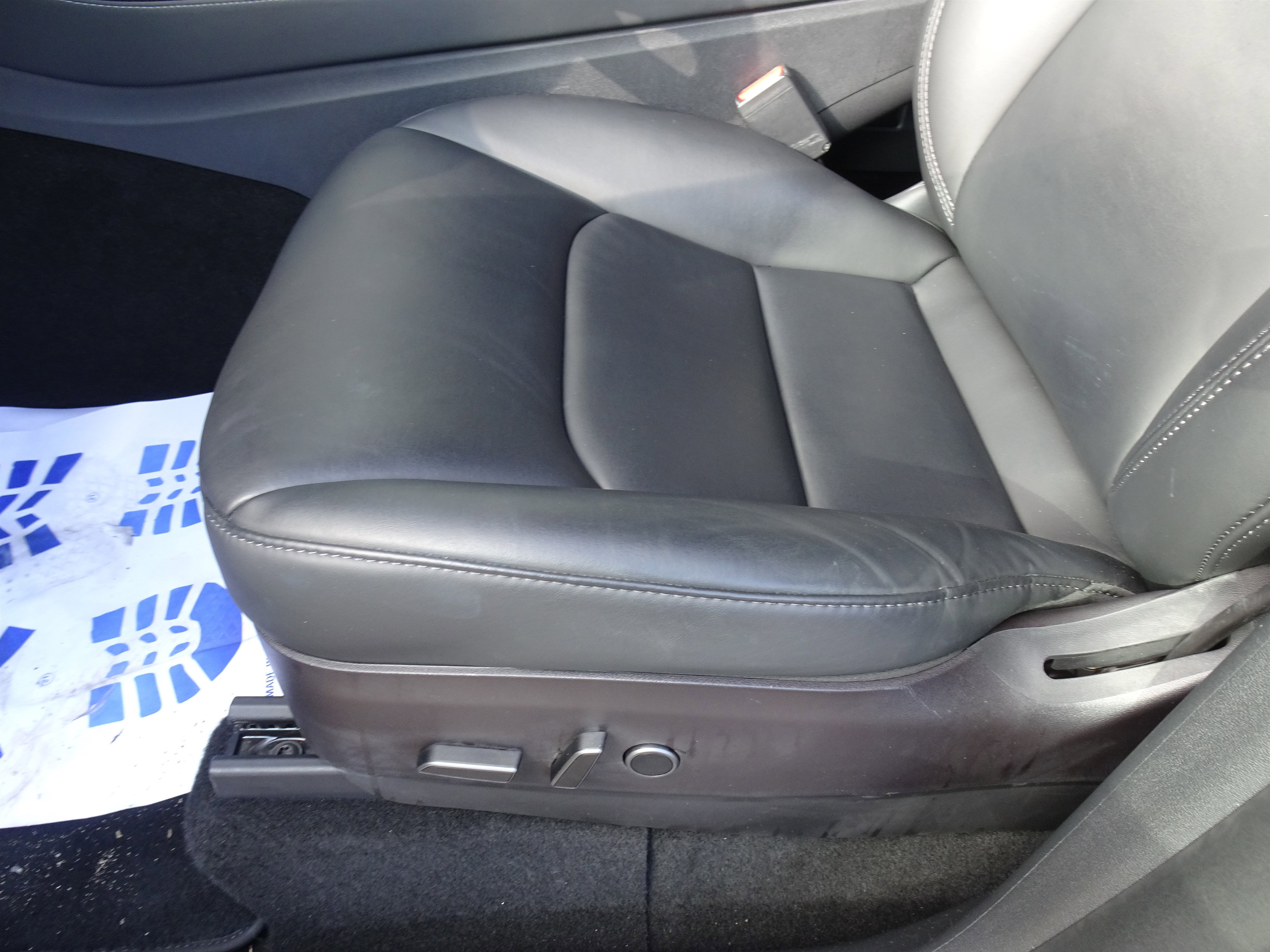 Used 2021 Tesla Model Y Long Range image 9