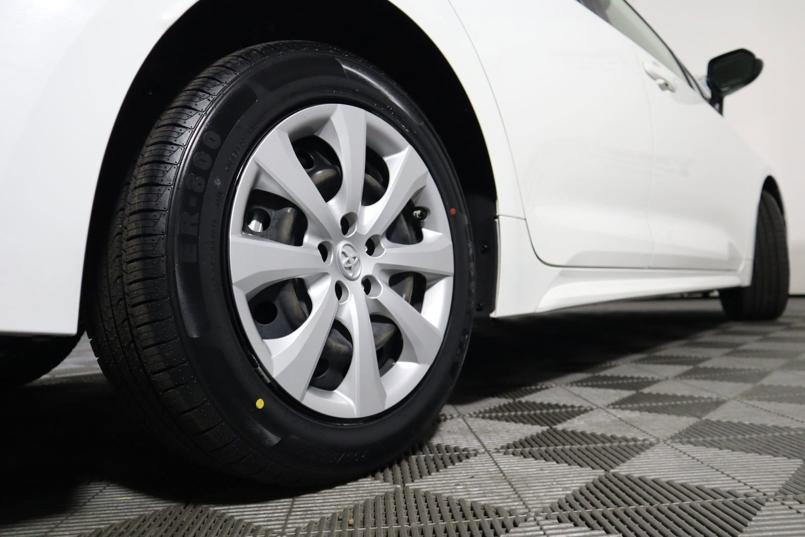 Used 2023 Toyota Corolla LE image 9