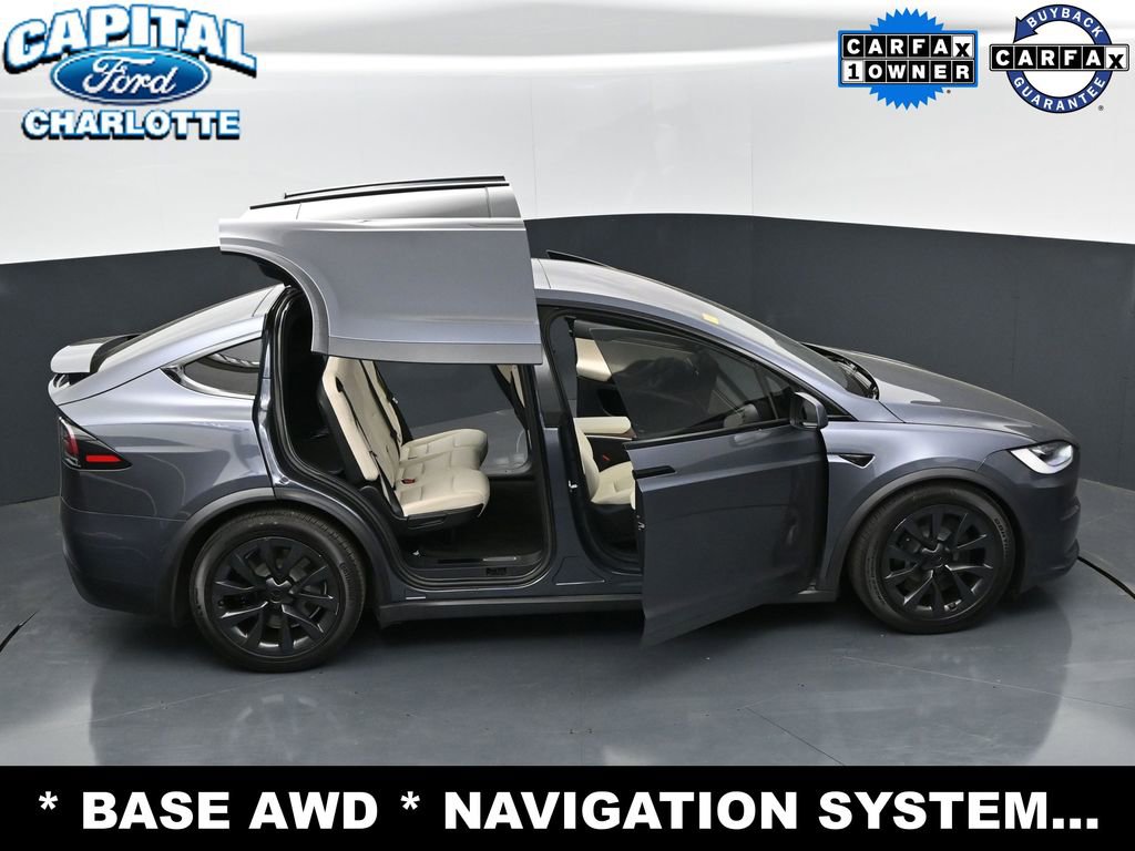 Used 2022 Tesla Model X image 29
