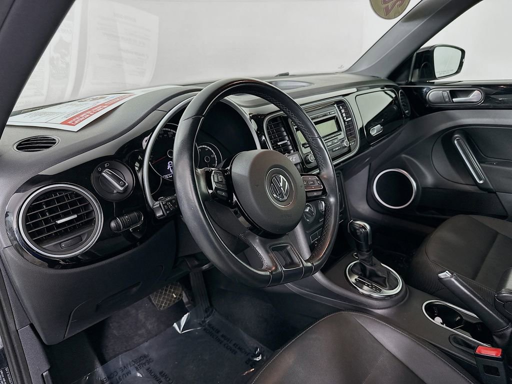 Used 2014 Volkswagen Beetle 2.5 image 14