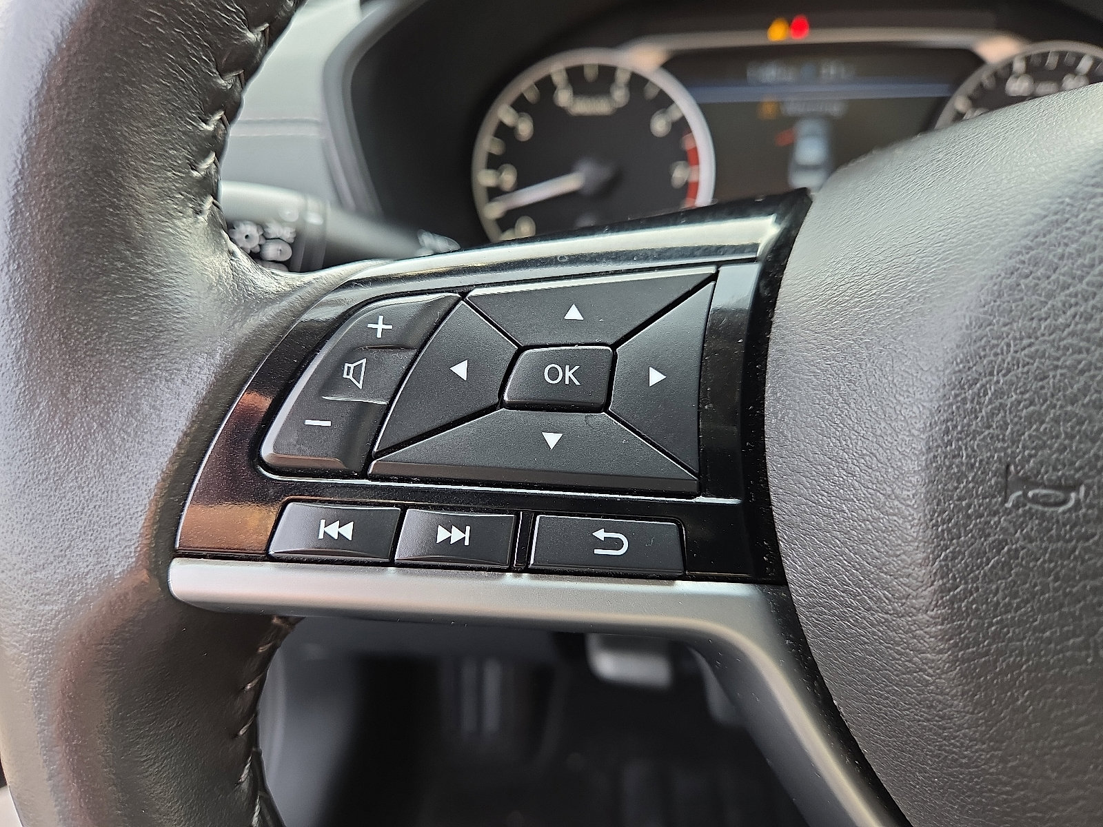 Used 2022 Nissan Altima 2.5 SV w/ SV Premium Package image 22