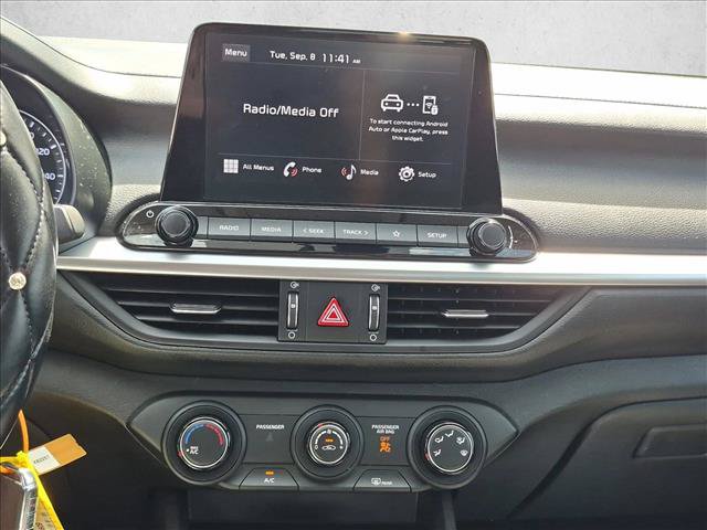 Used 2023 Kia Forte LXS w/ LXS Technology Package FWD image 12