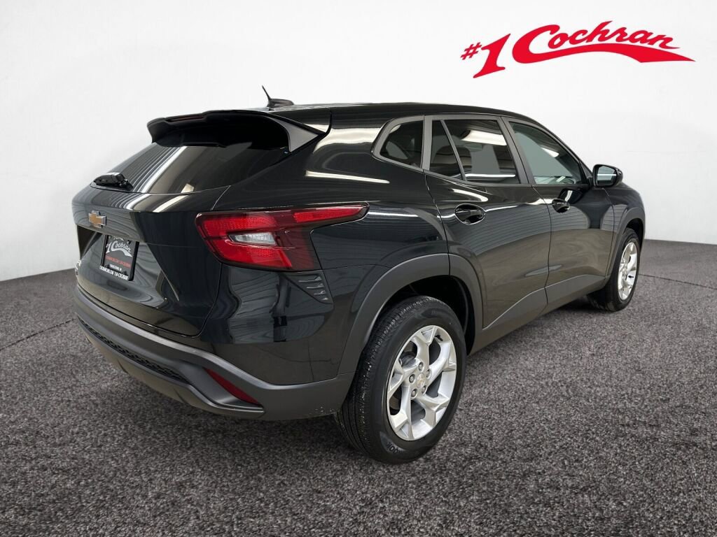 Certified 2024 Chevrolet Trax LS w/ LS Convenience Package image 22