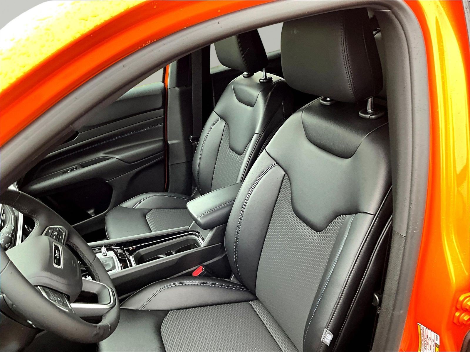 New 2026 Jeep Compass Latitude AWD/4WD image 16
