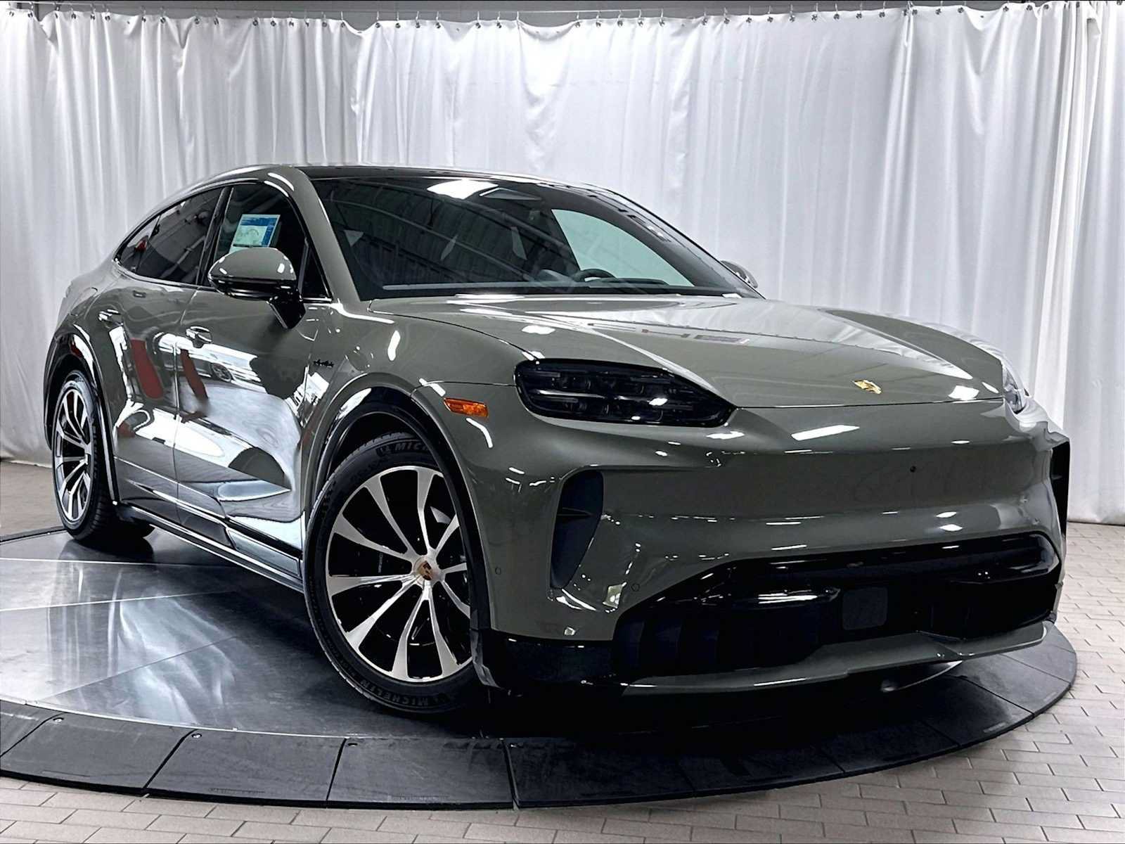 New 2026 Porsche Cayenne S AWD/4WD image 9
