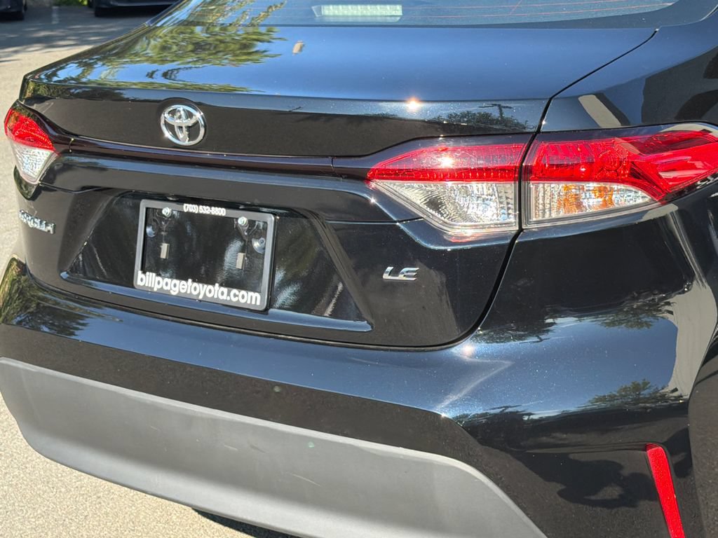 Used 2026 Toyota Corolla LE FWD image 5