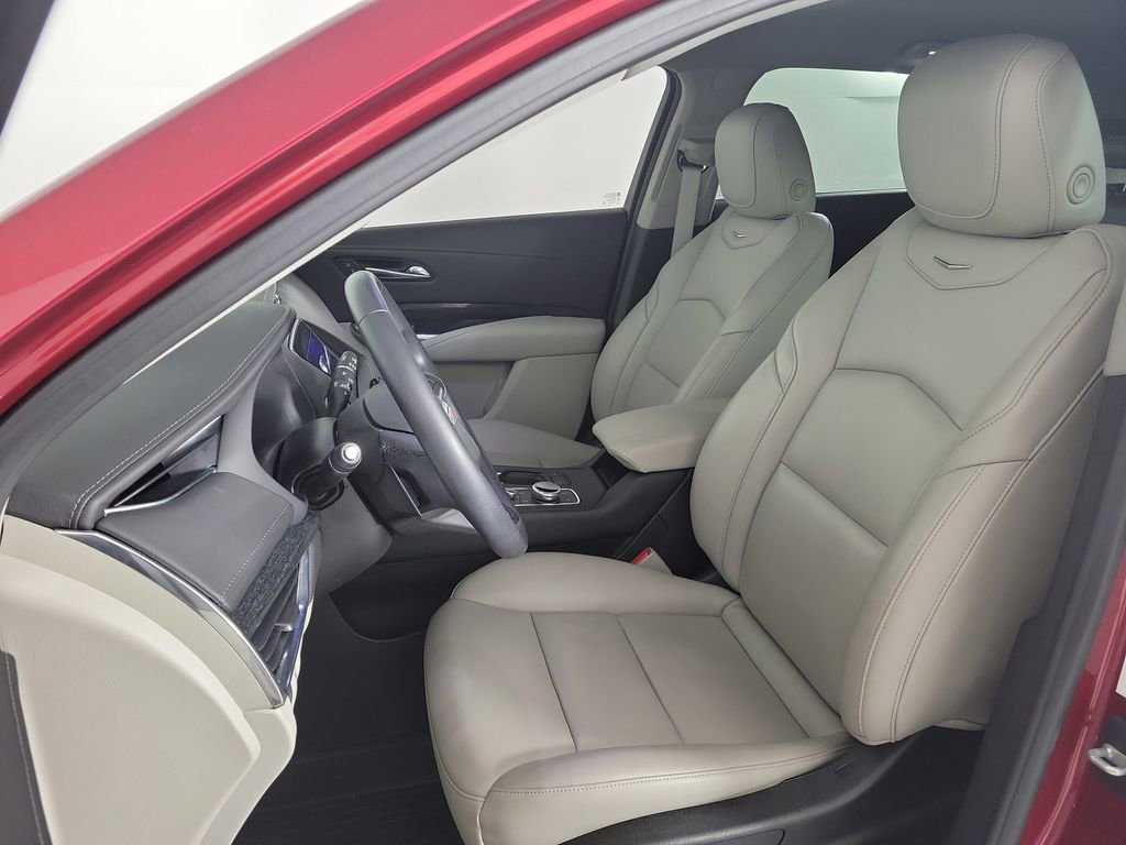 Used 2021 Cadillac XT4 Premium Luxury w/ Driver Awareness Package image 16