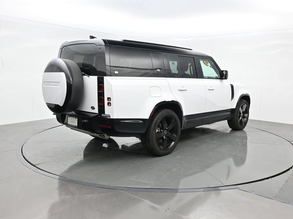 Used 2023 Land Rover Defender 130 X-Dynamic SE AWD/4WD image 6