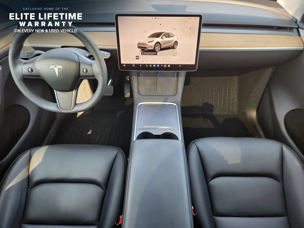 Used 2024 Tesla Model Y Long Range AWD/4WD image 24