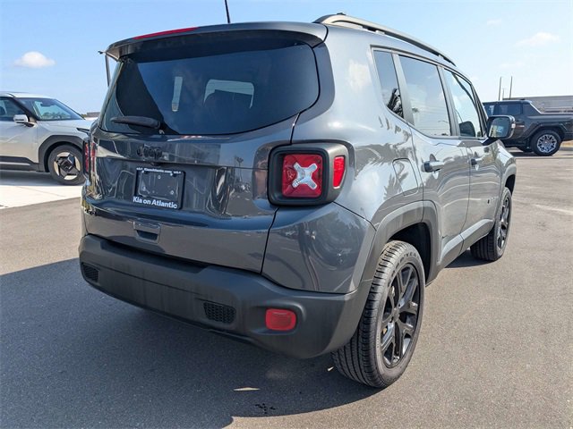 Used 2023 Jeep Renegade Altitude image 3