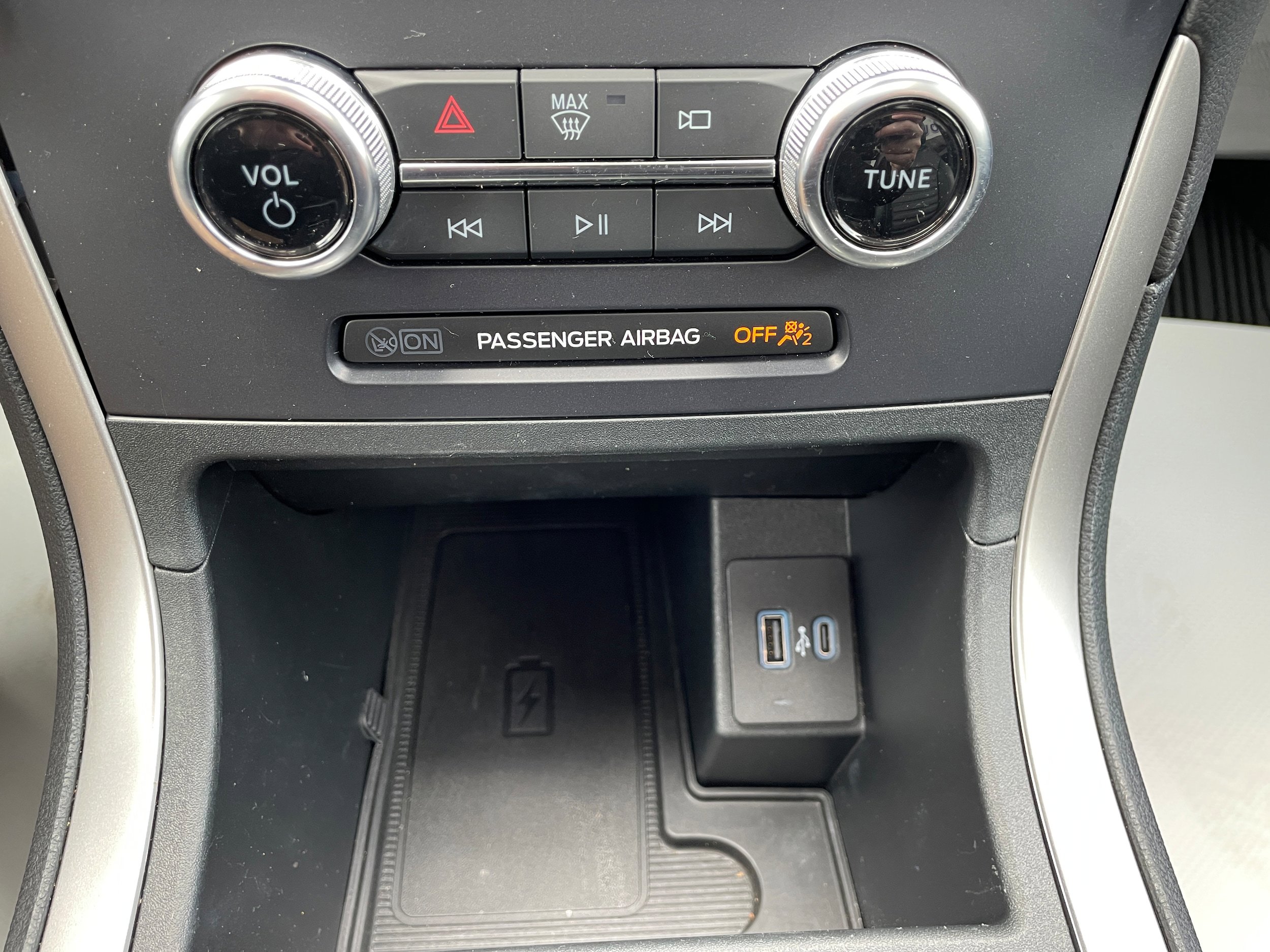 Used 2024 Ford Edge SEL w/ Convenience Package AWD/4WD image 22