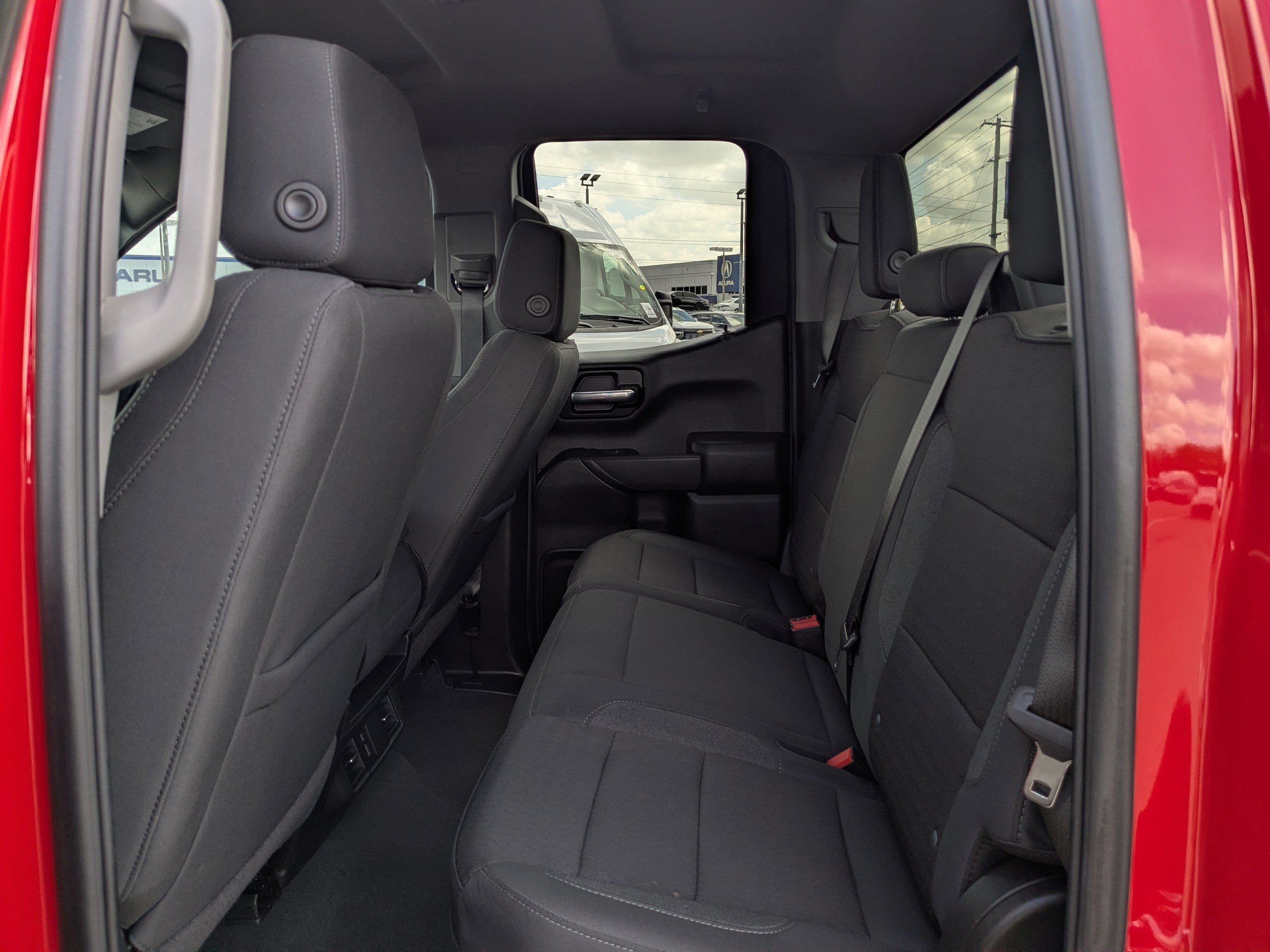 Used 2025 Chevrolet Silverado 1500 Custom image 13
