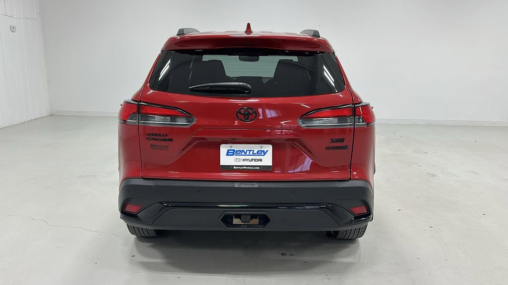 Used 2024 Toyota Corolla Cross XSE image 5