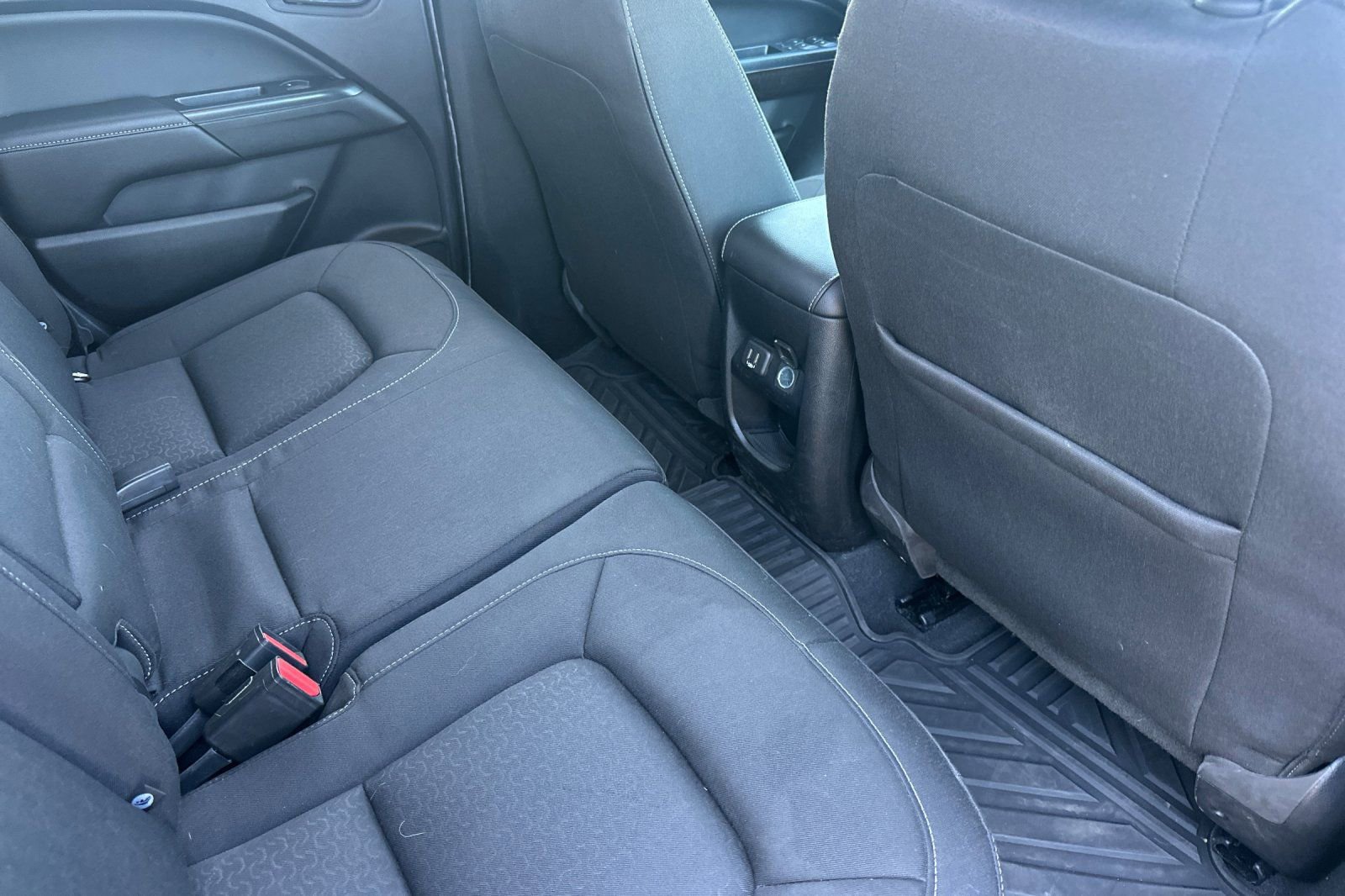 Used 2019 GMC Canyon SLE w/ Elevation Edition RWD image 18