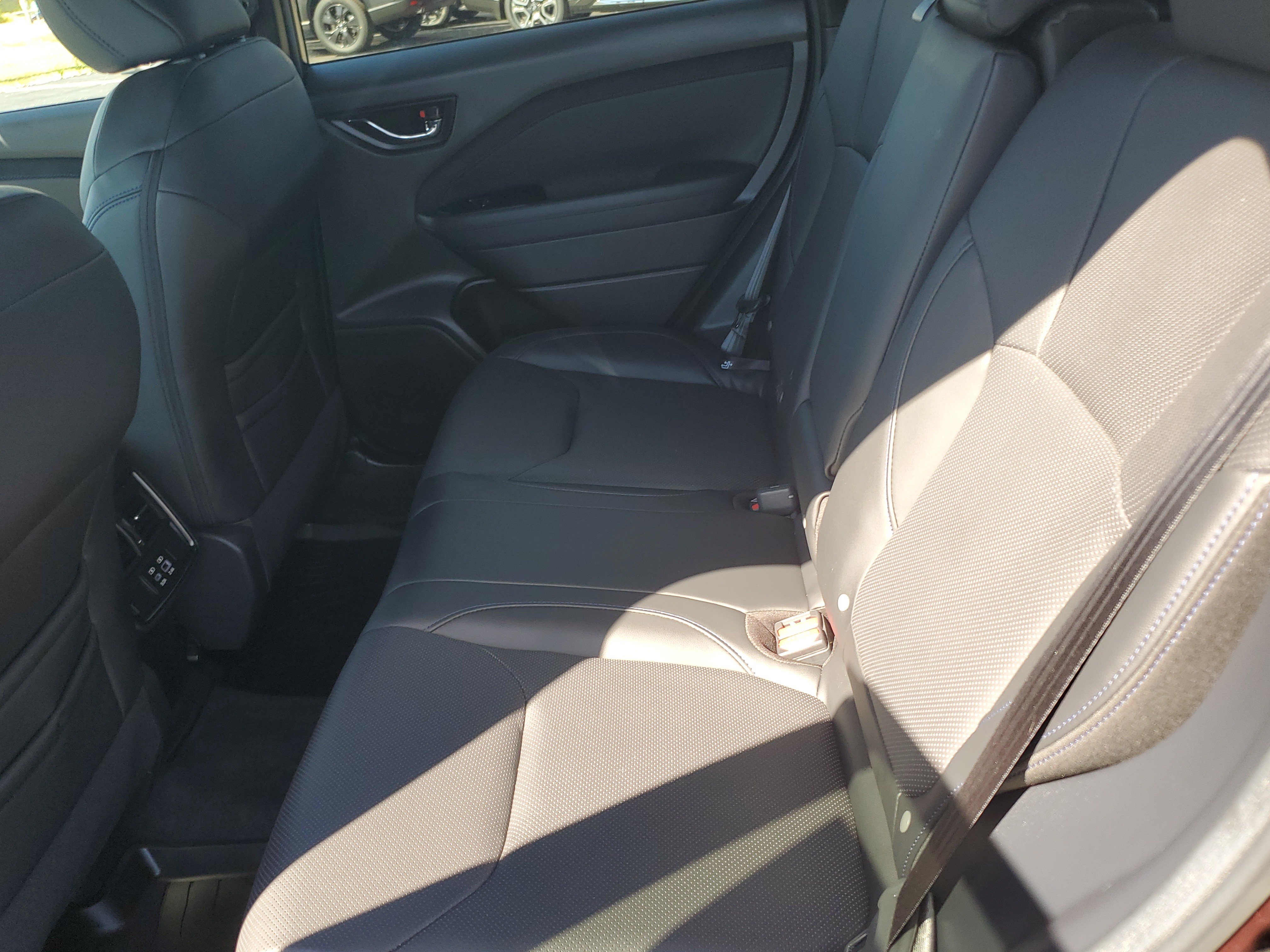 Used 2026 Subaru Forester Limited AWD/4WD image 12