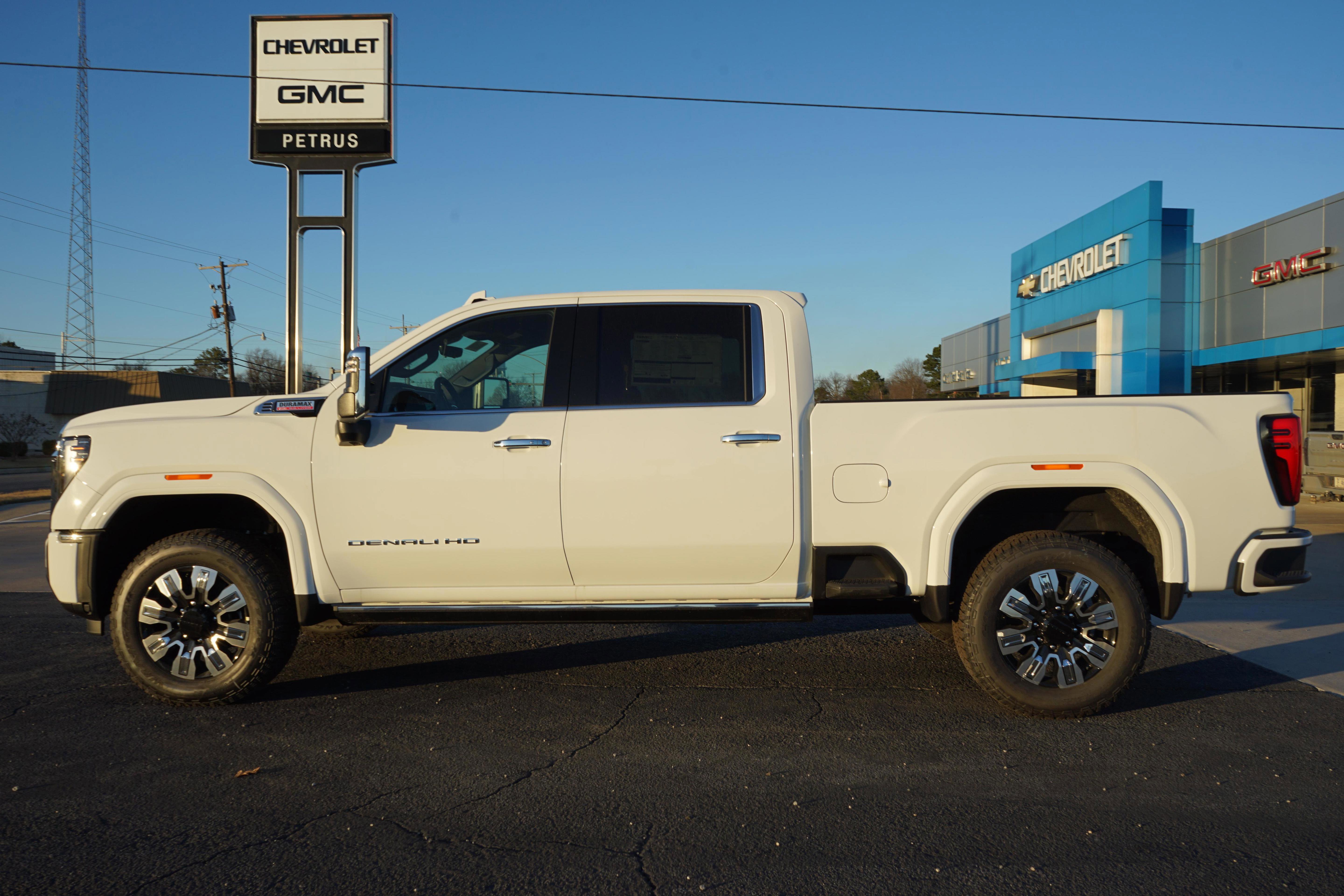 New 2026 GMC Sierra 2500 Denali w/ Technology Package image 2