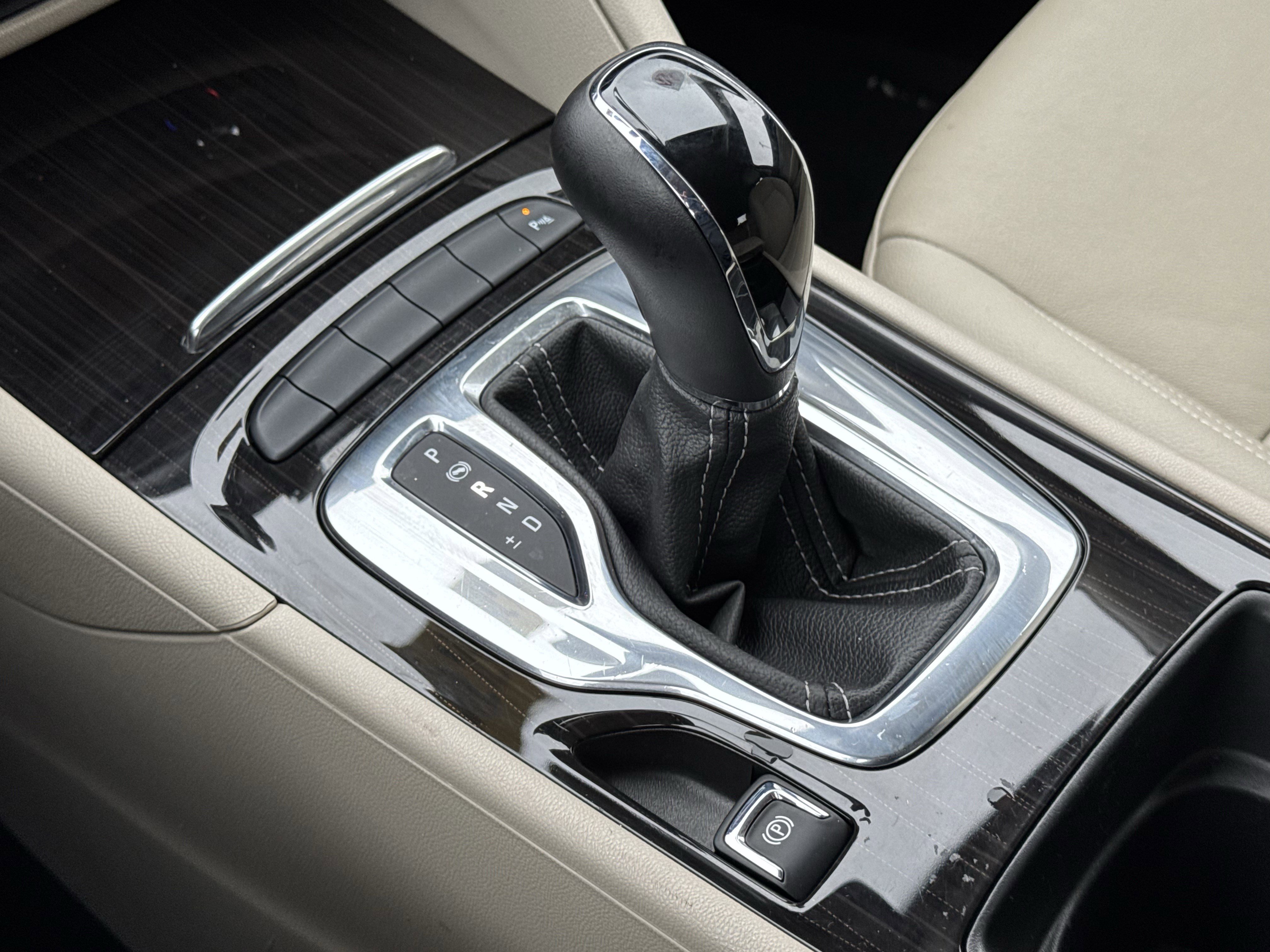 Used 2020 Buick Regal Essence image 30