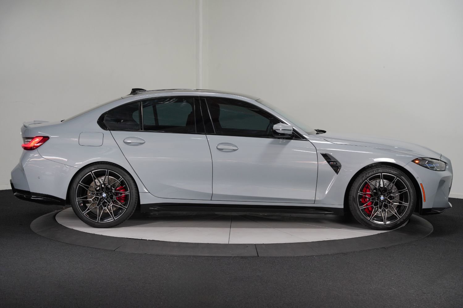 Used 2022 BMW M3 Sedan image 9