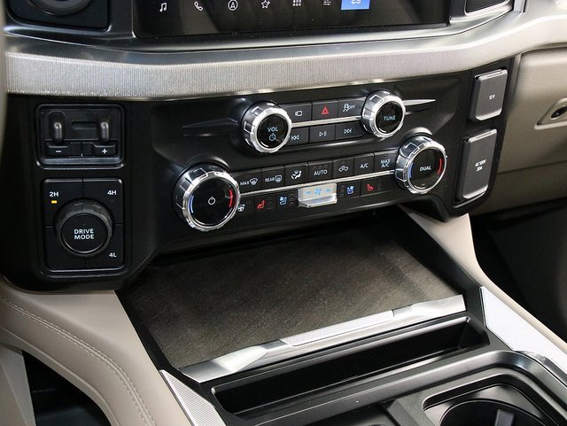 New 2026 Ford F450 Platinum w/ Platinum Plus Package image 29