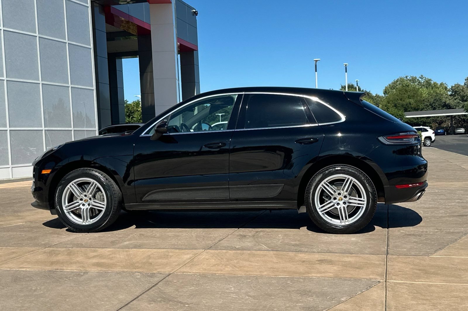 Used 2019 Porsche Macan S AWD/4WD image 7