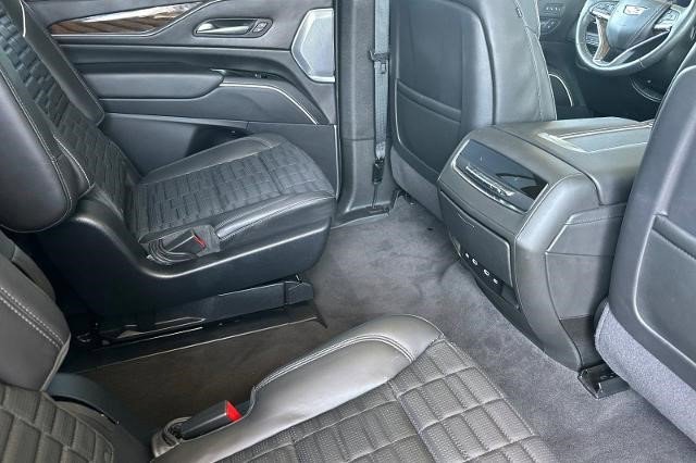 Certified 2024 Cadillac Escalade Sport Platinum w/ LPO, ONYX Package AWD/4WD image 21
