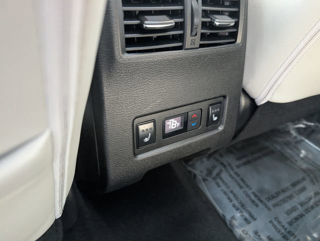 Used 2025 Mitsubishi Outlander SEL image 25