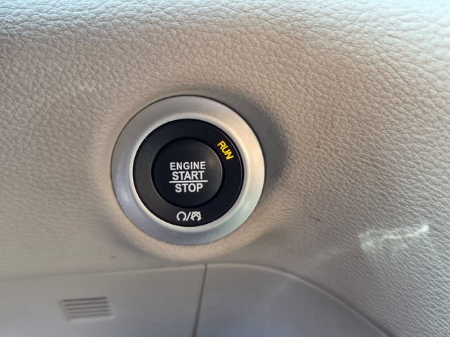 Used 2019 Chrysler Pacifica Limited FWD image 27