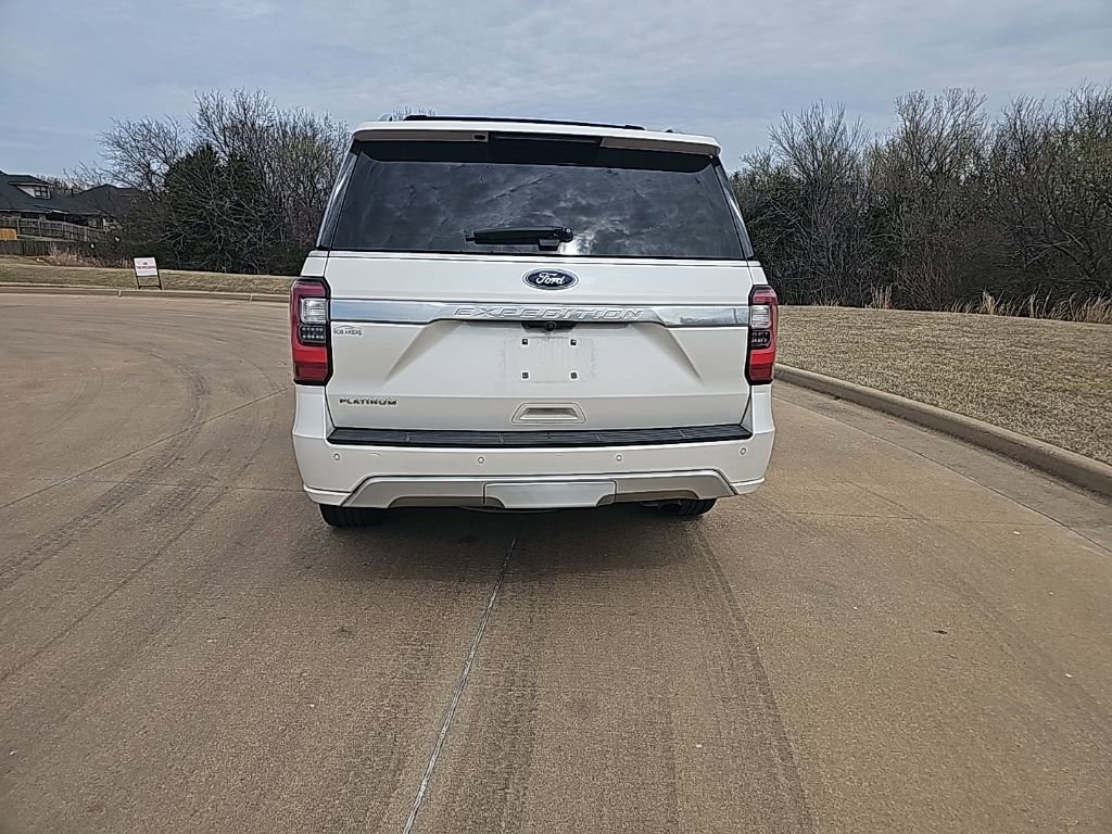 Used 2018 Ford Expedition Platinum image 4