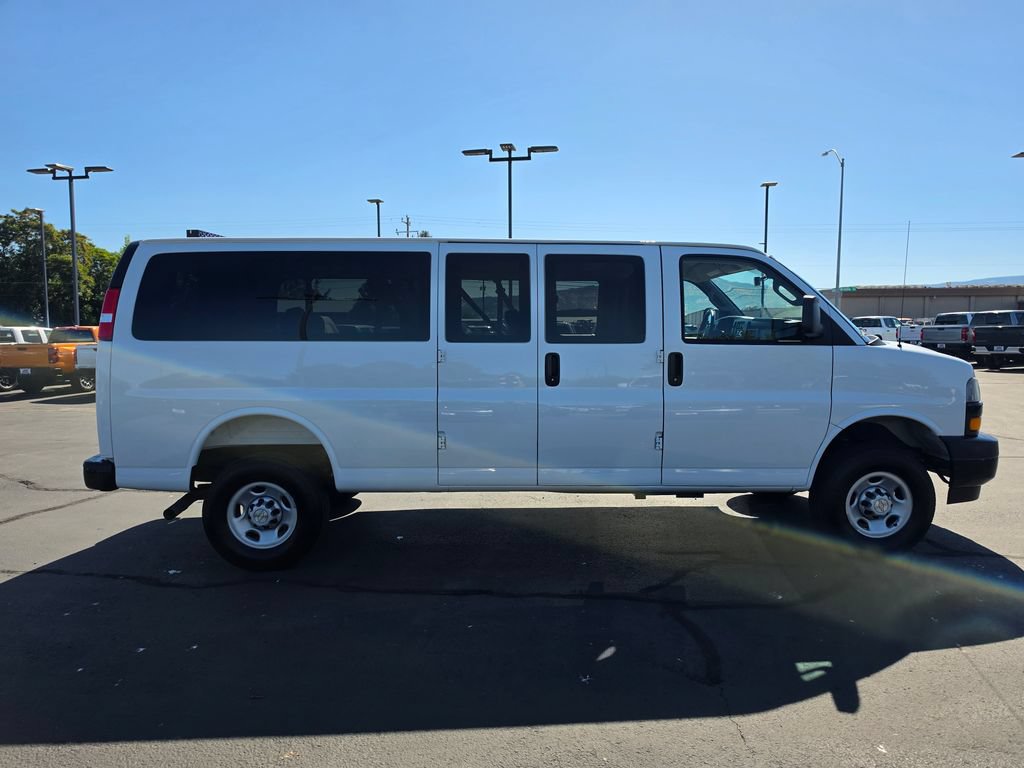 Used 2025 Chevrolet Express 3500 LS RWD image 6