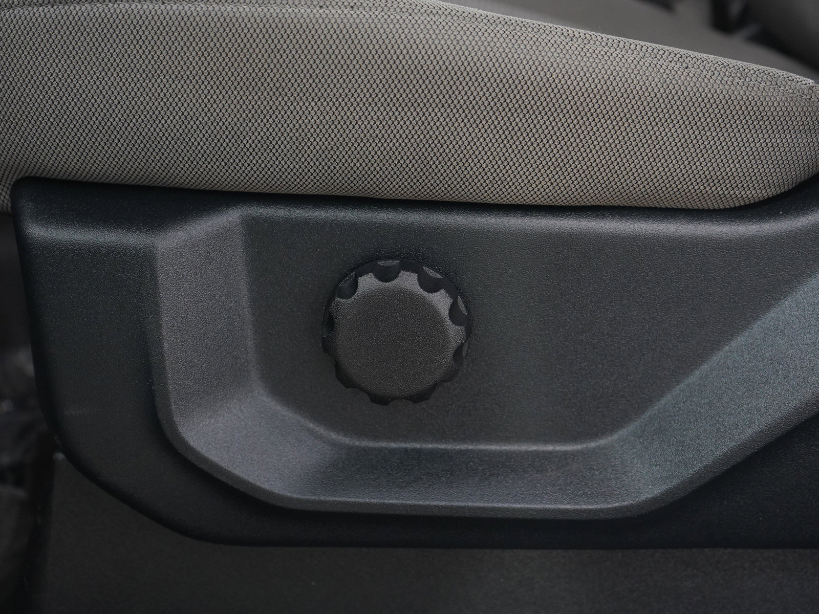 Used 2020 Ford F150 XLT image 27