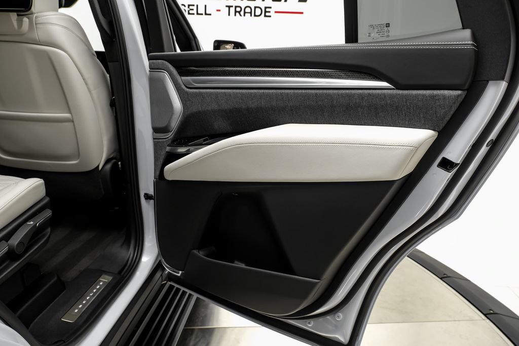 Used 2026 Cadillac Escalade V w/ LPO, ONYX Package AWD/4WD image 56