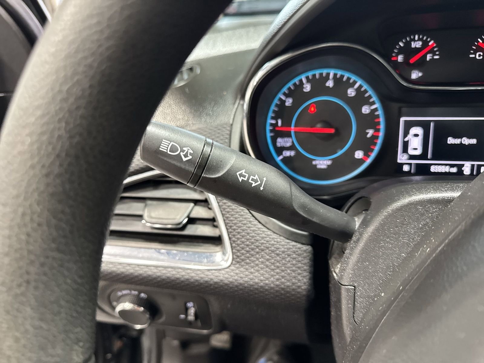 Used 2017 Chevrolet Cruze LT w/ Convenience Package image 20