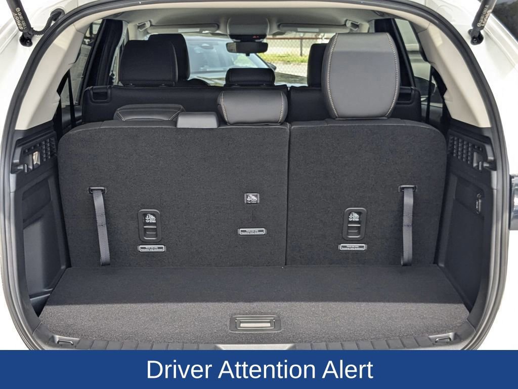 Used 2025 MAZDA CX-90 3.3 Turbo w/ Select Package image 9