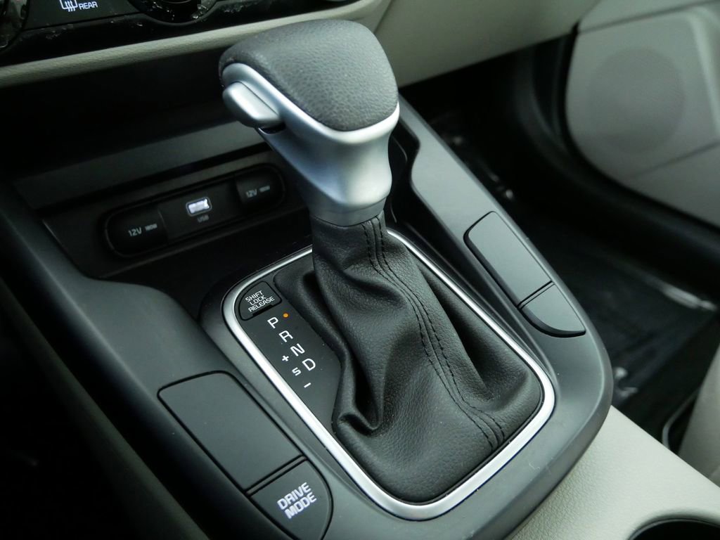 Used 2025 Kia Soul LX image 31