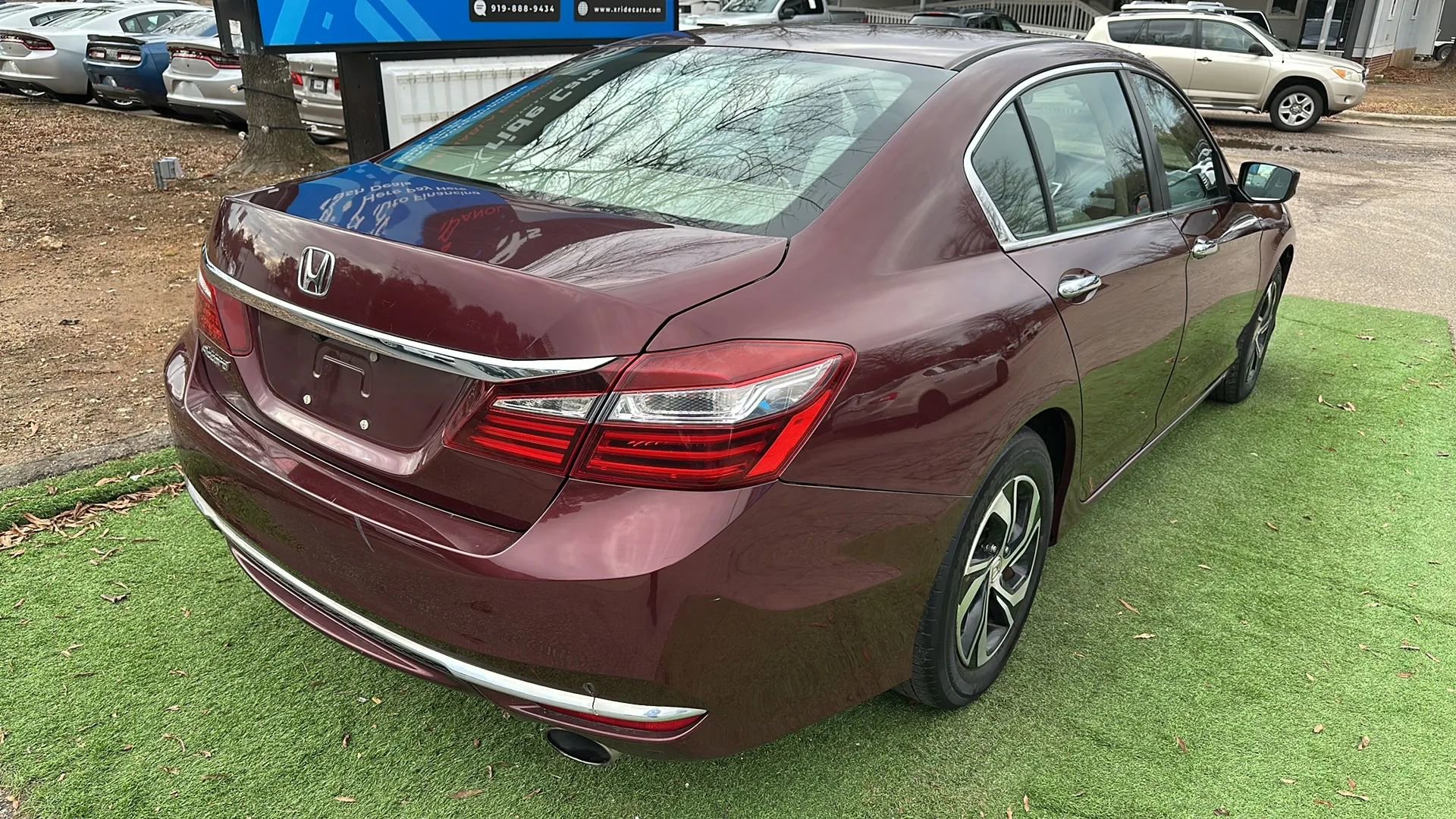 Used 2017 Honda Accord LX image 8