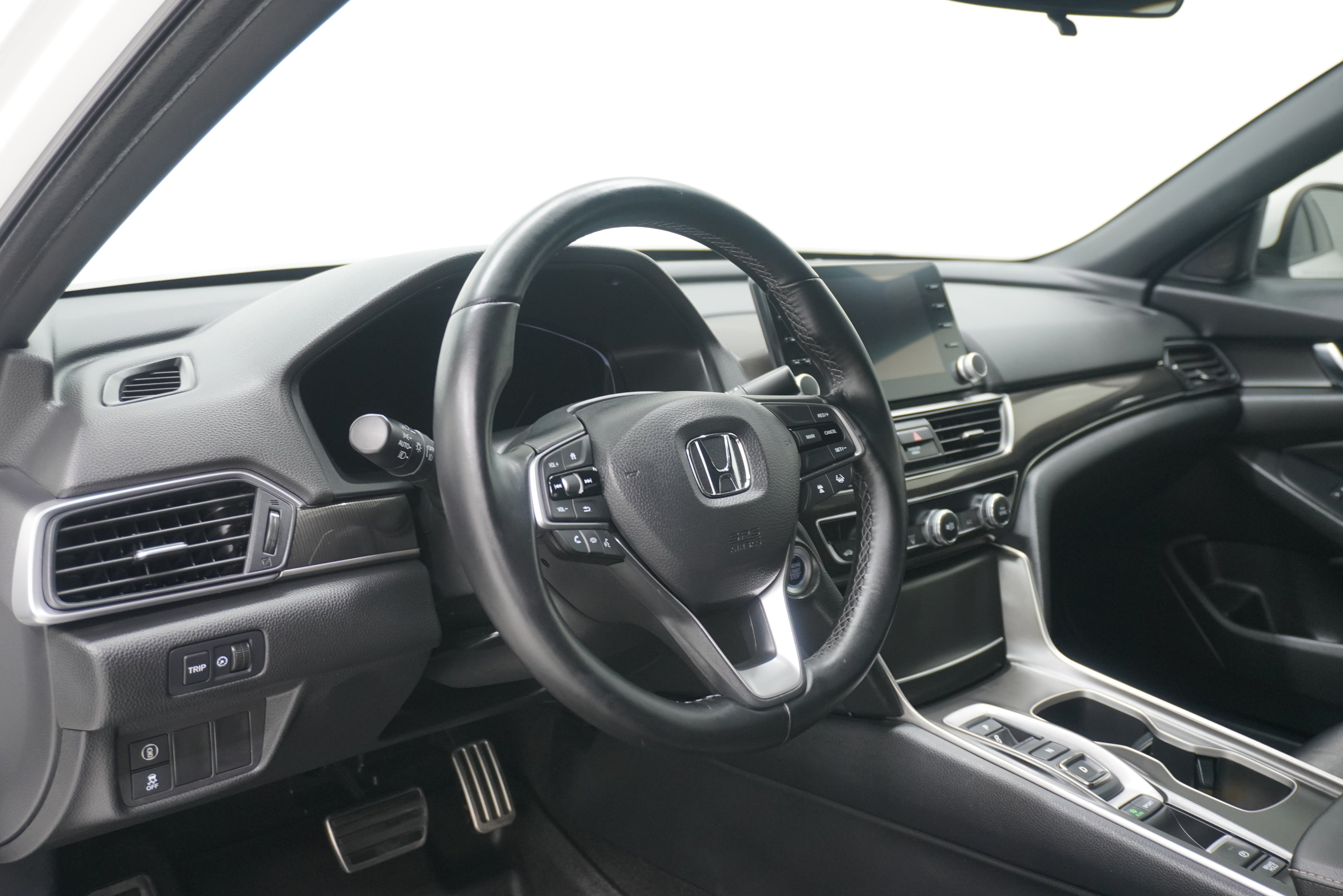 Used 2020 Honda Accord Sport image 8