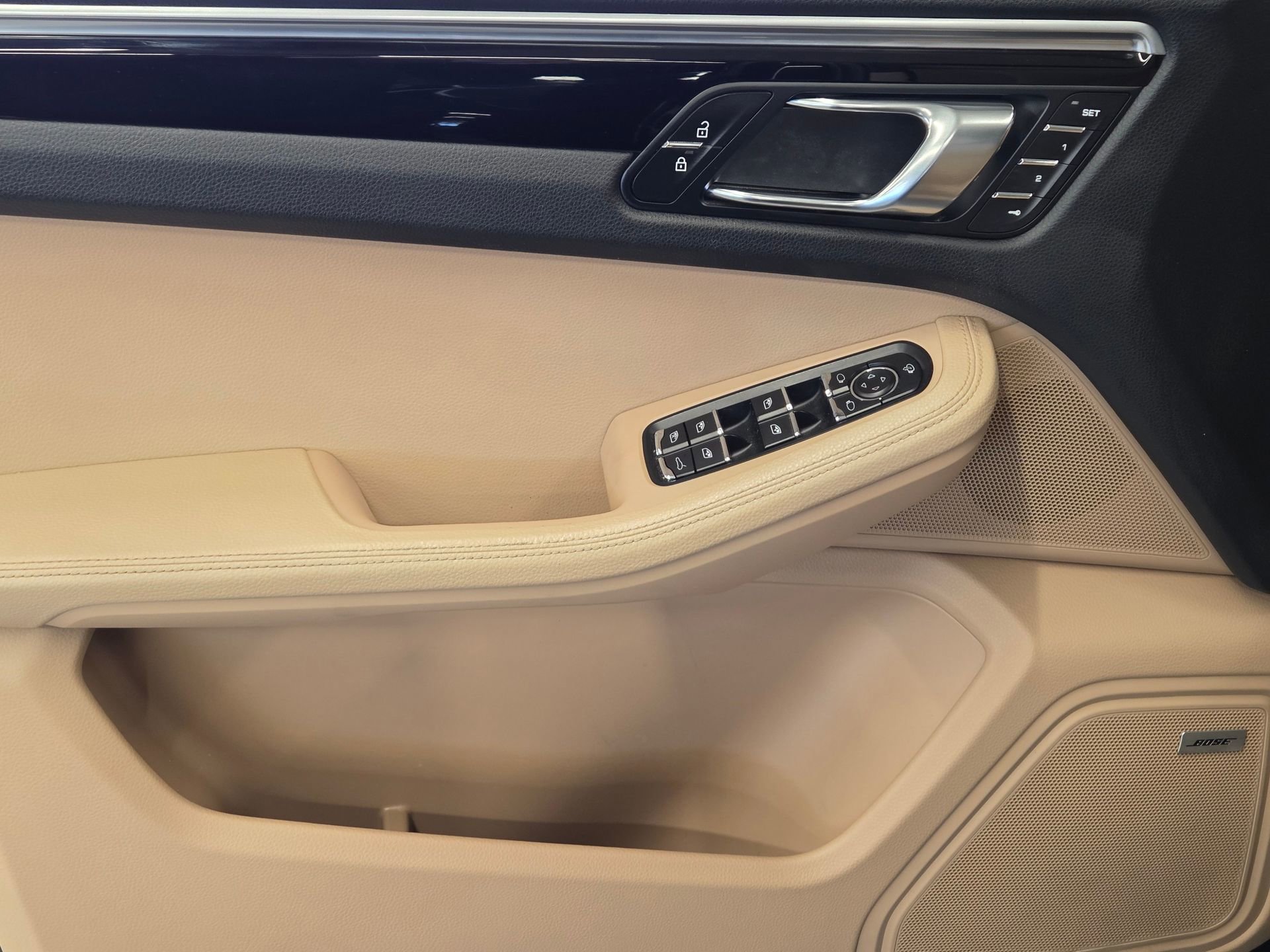Certified 2022 Porsche Macan S w/ Premium Package Plus AWD/4WD image 14