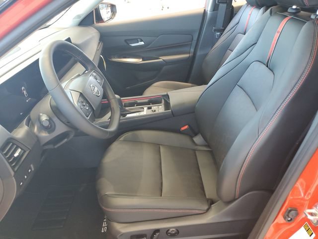 New 2026 Nissan Sentra SR w/ SR Premium Package FWD image 21