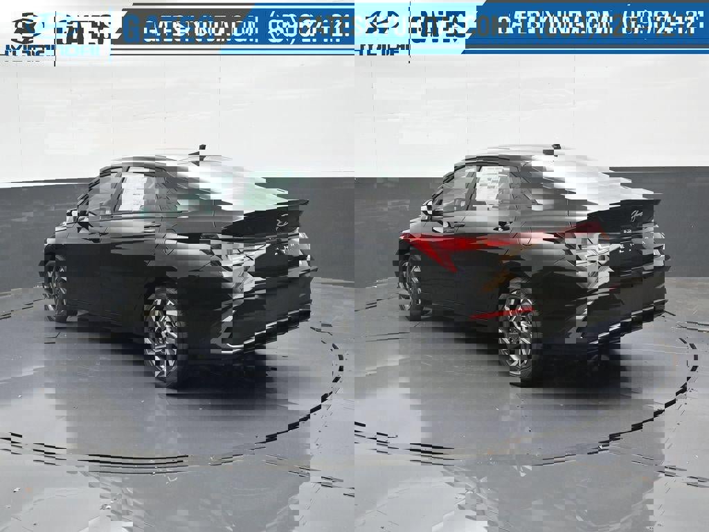 New 2025 Hyundai Elantra Sport image 8