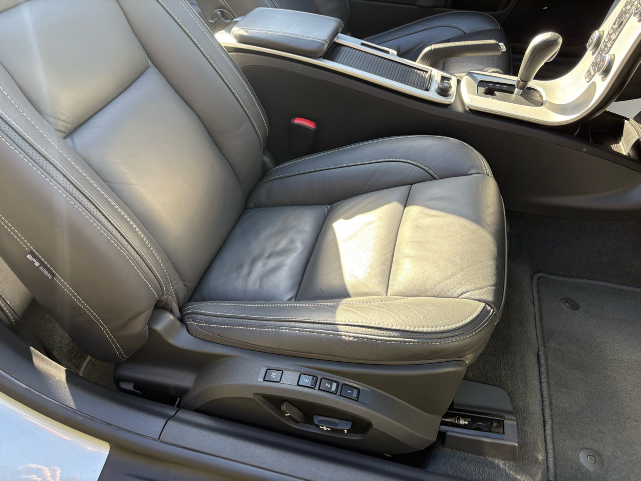 Used 2011 Volvo C70 T5 image 25