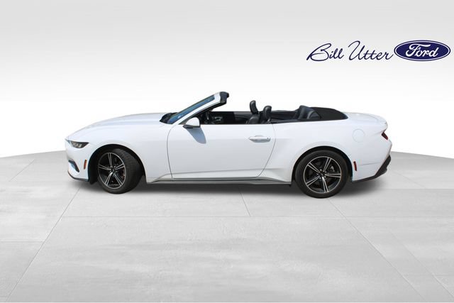 Used 2025 Ford Mustang Premium RWD image 8