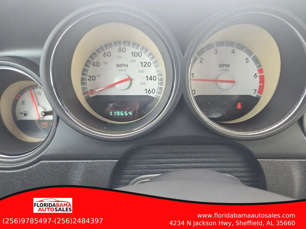 Used 2009 Dodge Challenger R/T RWD image 9
