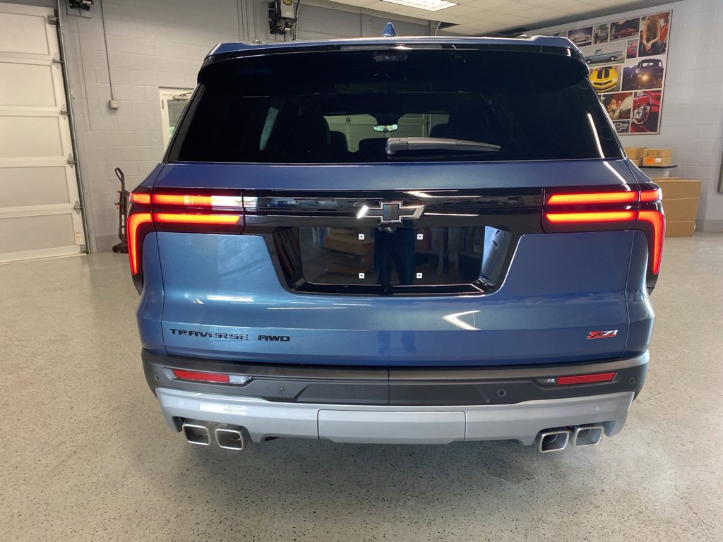 New 2026 Chevrolet Traverse Z71 w/ Enhanced Driving Package image 6