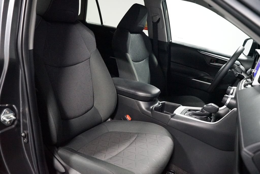 Certified 2023 Toyota RAV4 XLE FWD image 28
