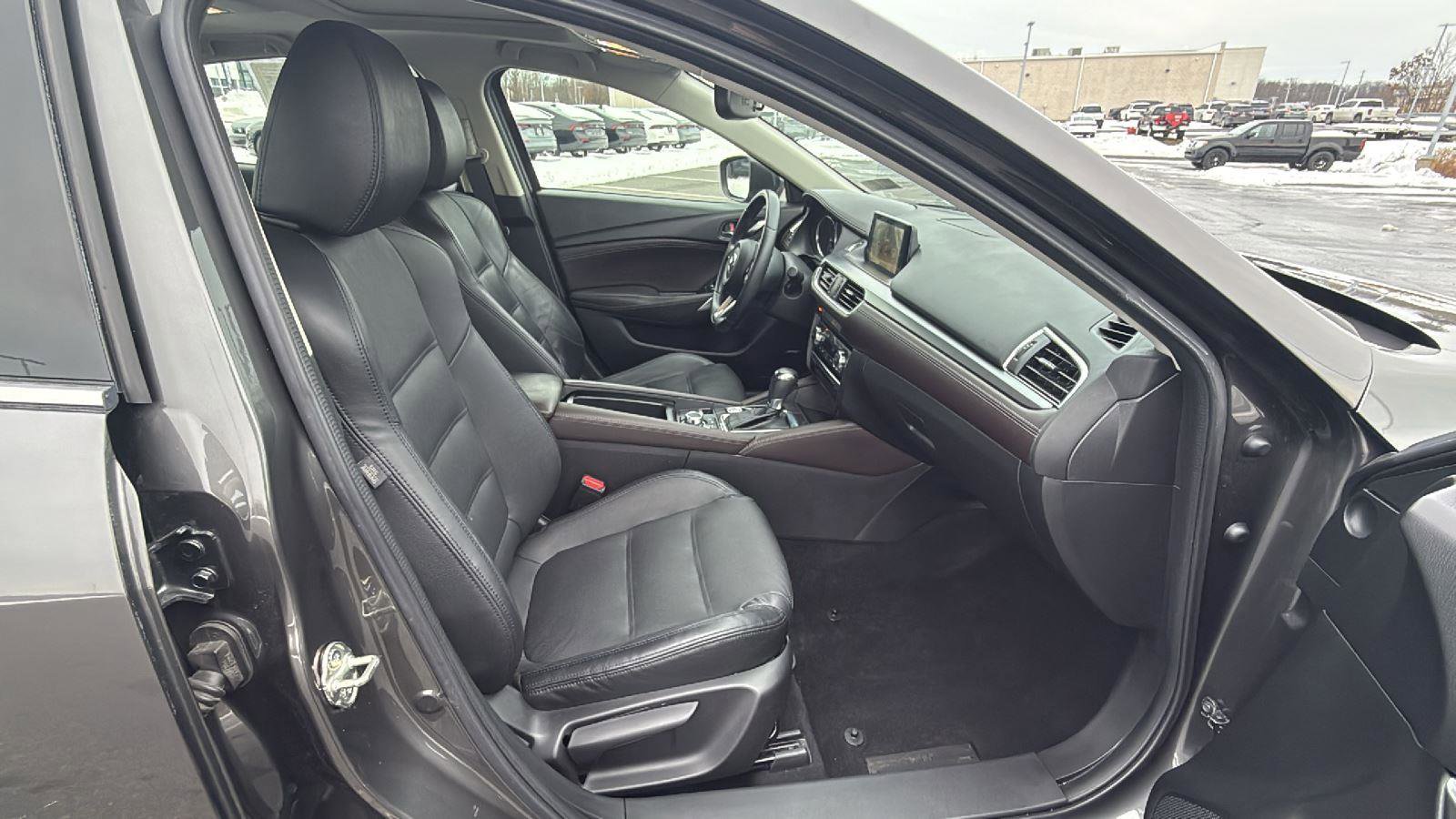 Used 2017 MAZDA MAZDA6 Touring w/ Touring Premium Package image 17