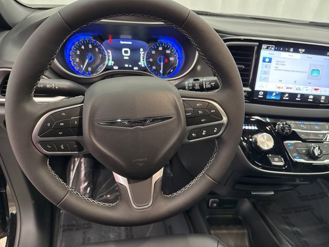 New 2026 Chrysler Voyager LX image 13