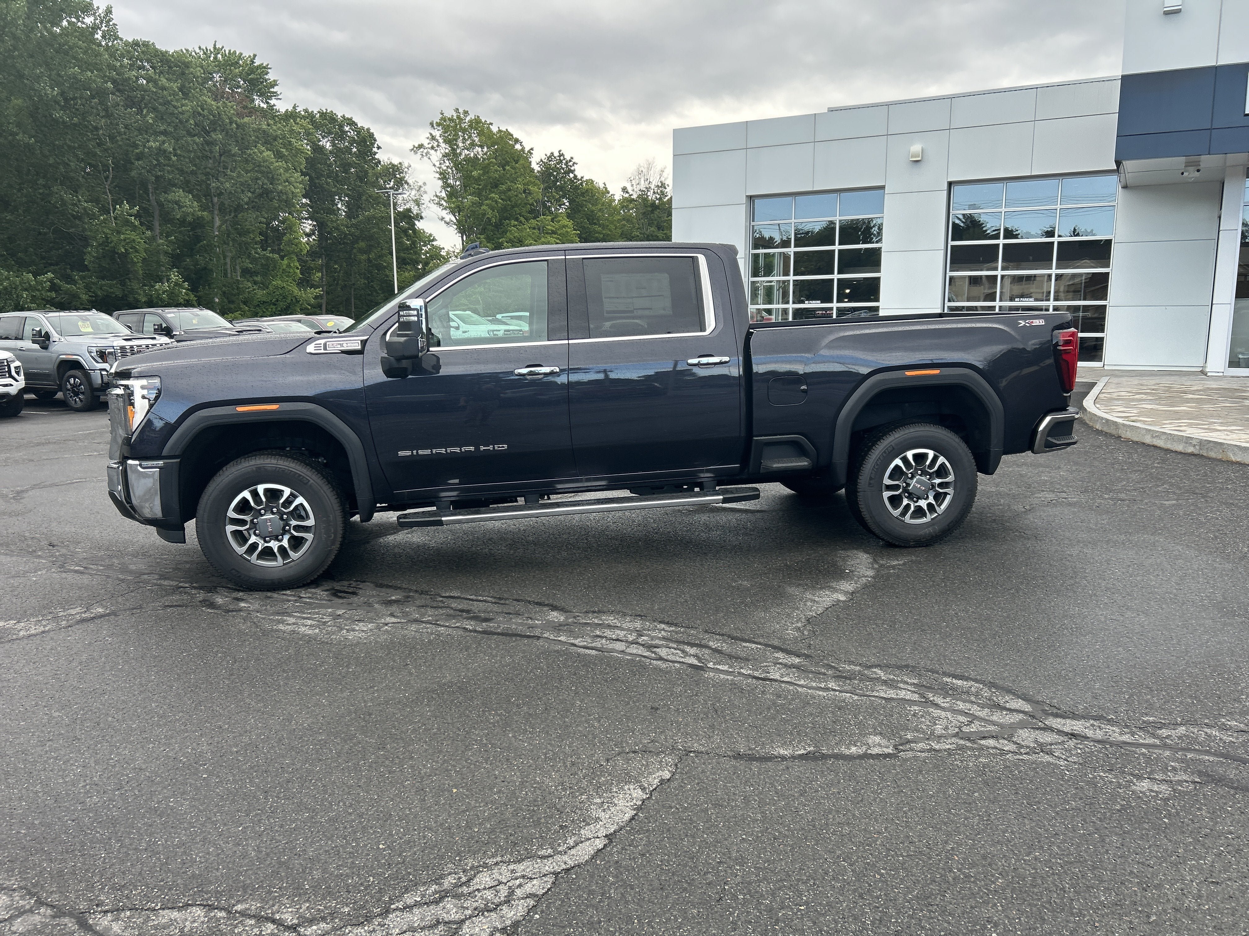 New 2026 GMC Sierra 2500 SLT w/ SLT Premium Package AWD/4WD image 2